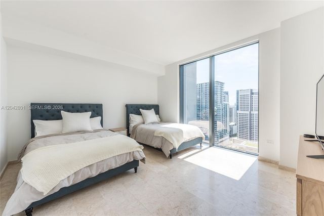 88 SW 7 Street 3403, Miami, FL 33130