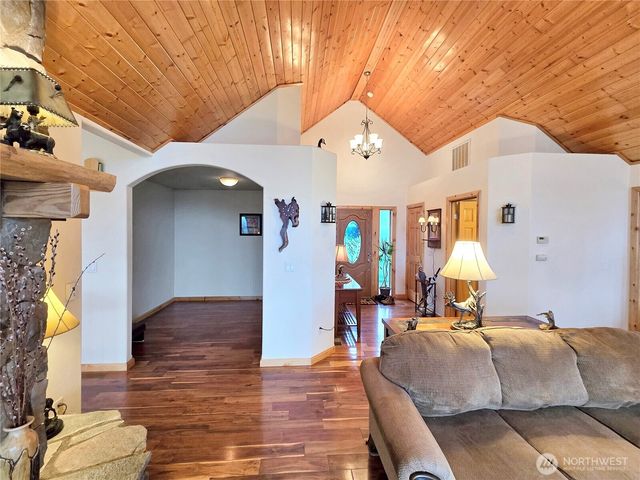 1028 Circle Drive, Camano Island, WA 98282