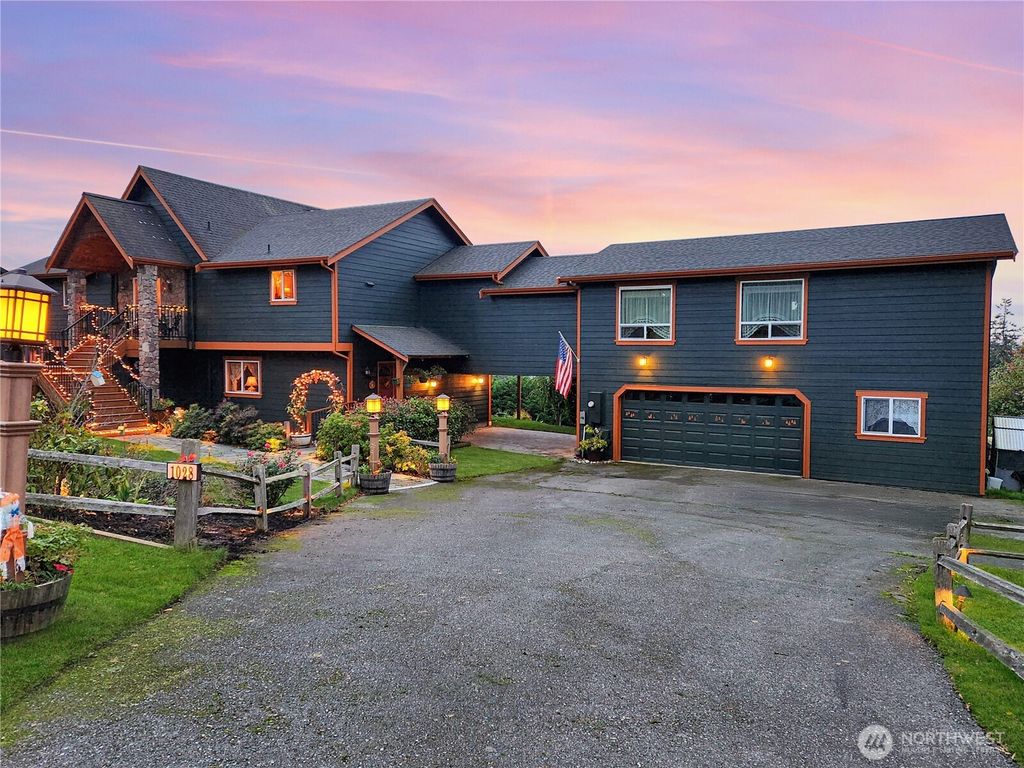 1028 Circle Drive, Camano Island, WA 98282