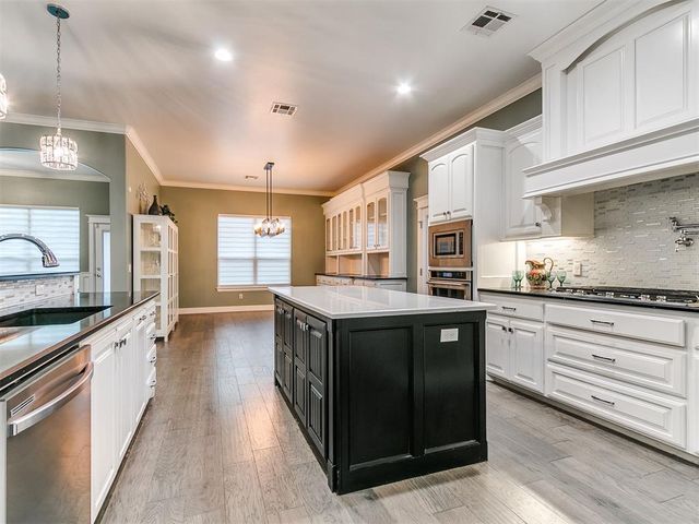 634 Megan Lane, Blanchard, OK 73010