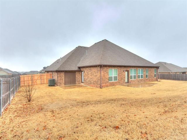 634 Megan Lane, Blanchard, OK 73010