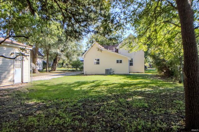 203 W Lake Street, Knox, IN 46534