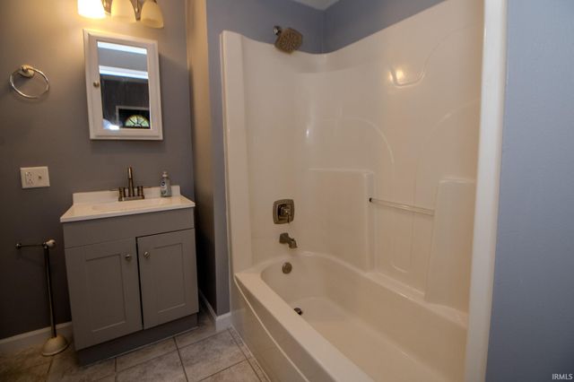 203 W Lake Street, Knox, IN 46534