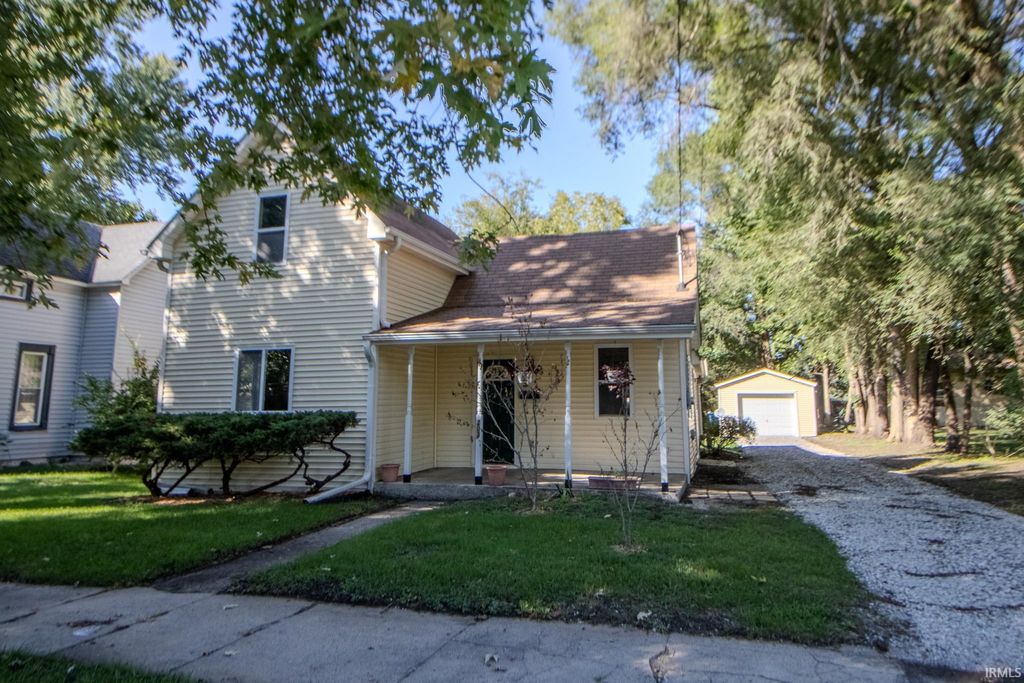 203 W Lake Street, Knox, IN 46534
