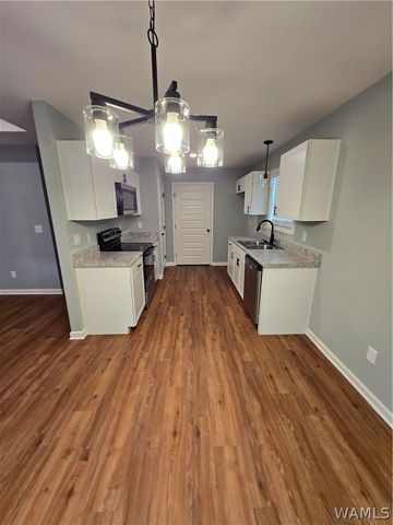 2132 4th E, Tuscaloosa, AL 35404