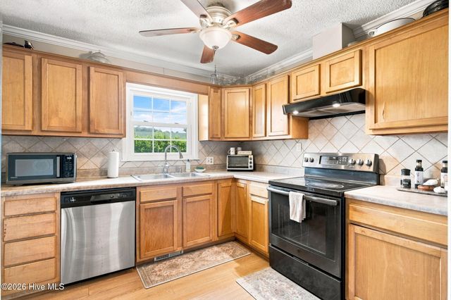 105 Pine Valley Drive, Wilmington, NC 28412