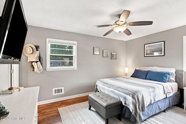 105 Pine Valley Drive, Wilmington, NC 28412