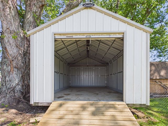 25 Fernwood Way, Millwood, WV 25262