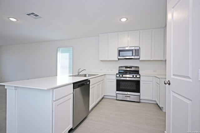 4949 WINECUP CV, Converse, TX 78109