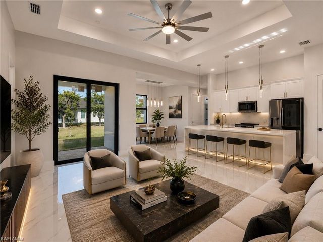 1817 Kismet PKWY W, Cape Coral, FL 33993