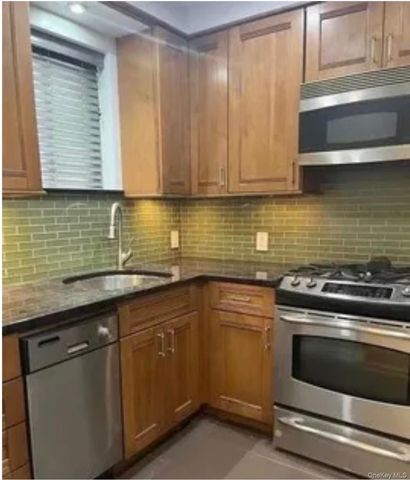 5314 194th Street, Fresh Meadows, NY 11365