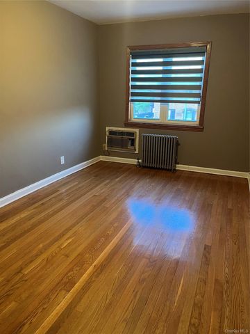 5314 194th Street, Fresh Meadows, NY 11365