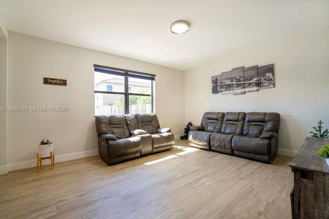 11712 SW 235th St, Homestead, FL 33032