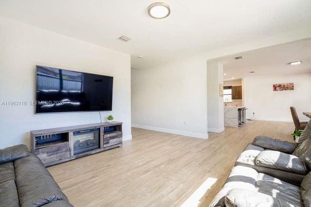 11712 SW 235th St, Homestead, FL 33032