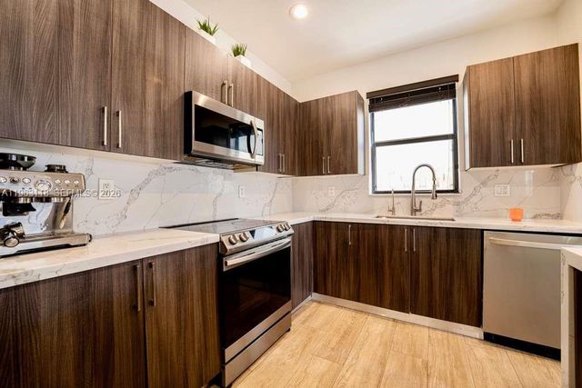 11712 SW 235th St, Homestead, FL 33032