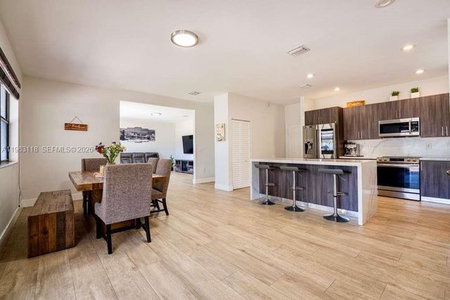 11712 SW 235th St, Homestead, FL 33032