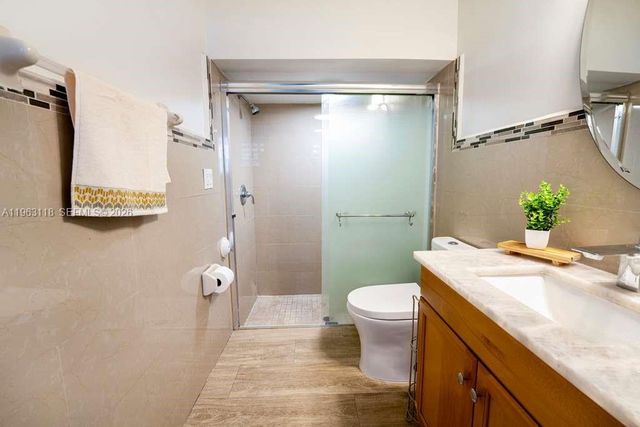 11712 SW 235th St, Homestead, FL 33032