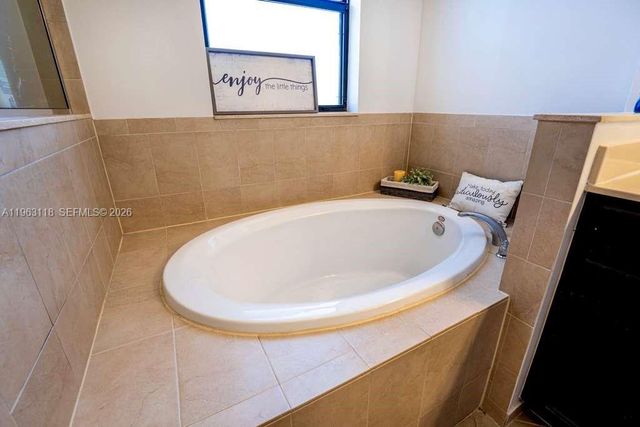 11712 SW 235th St, Homestead, FL 33032