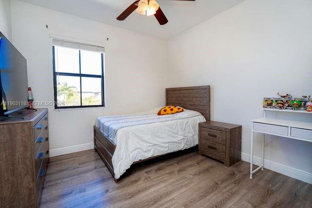 11712 SW 235th St, Homestead, FL 33032