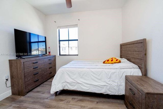 11712 SW 235th St, Homestead, FL 33032