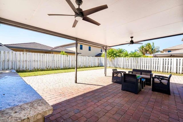 11712 SW 235th St, Homestead, FL 33032