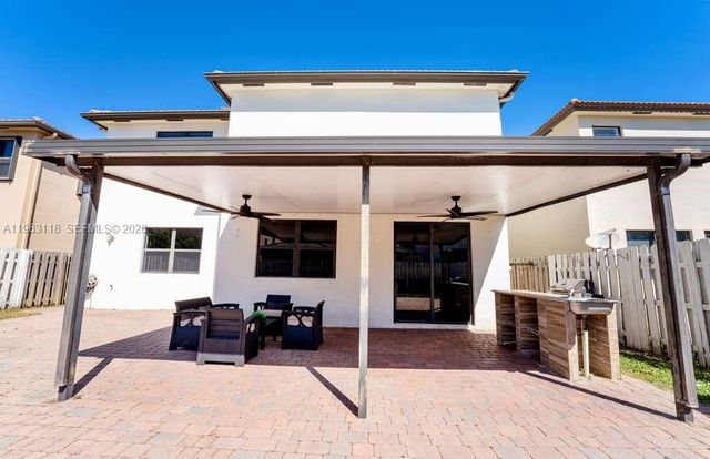 11712 SW 235th St, Homestead, FL 33032