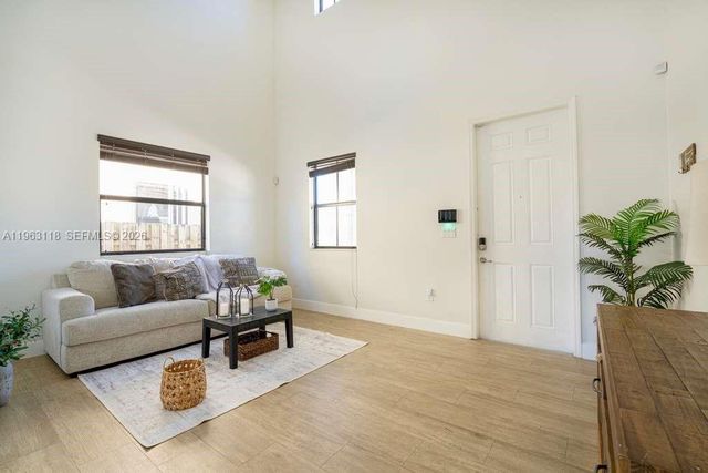 11712 SW 235th St, Homestead, FL 33032