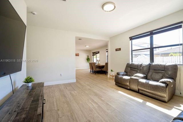 11712 SW 235th St, Homestead, FL 33032