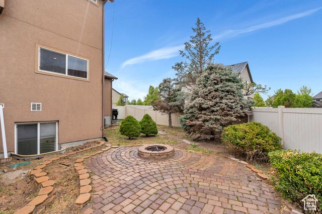 7812 N CRESTWOOD CIR, Eagle Mountain, UT 84005