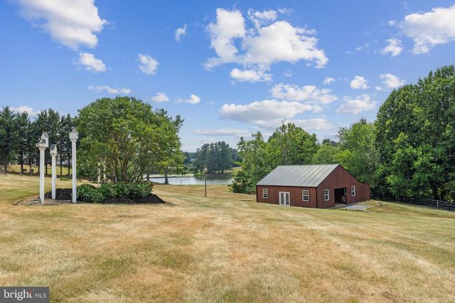 39937 CHARLES TOWN PIKE, Hamilton, VA 20158