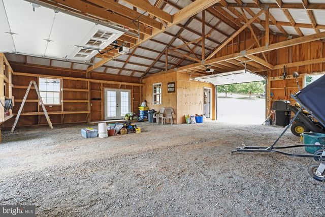 39937 CHARLES TOWN PIKE, Hamilton, VA 20158