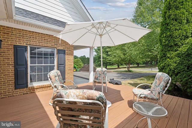 39937 CHARLES TOWN PIKE, Hamilton, VA 20158