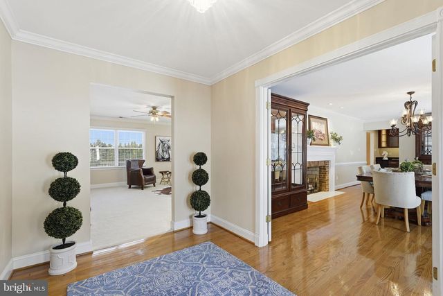 39937 CHARLES TOWN PIKE, Hamilton, VA 20158