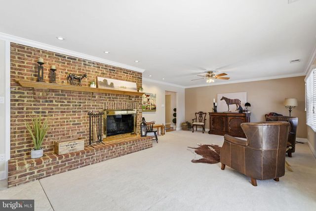 39937 CHARLES TOWN PIKE, Hamilton, VA 20158