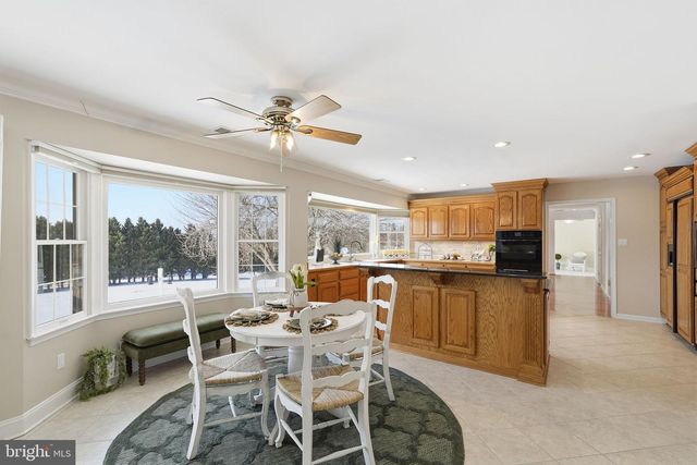 39937 CHARLES TOWN PIKE, Hamilton, VA 20158