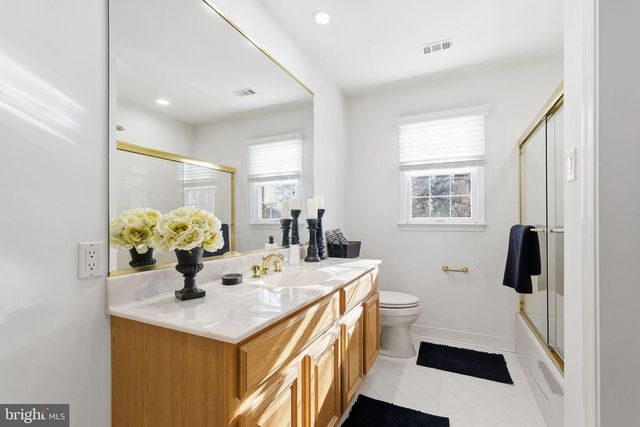 39937 CHARLES TOWN PIKE, Hamilton, VA 20158