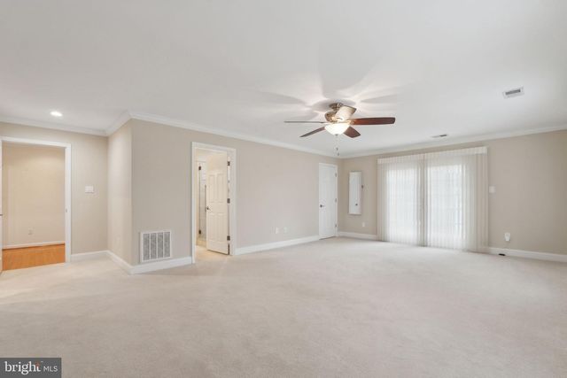 39937 CHARLES TOWN PIKE, Hamilton, VA 20158