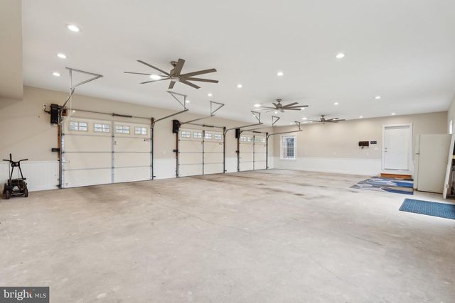 39937 CHARLES TOWN PIKE, Hamilton, VA 20158