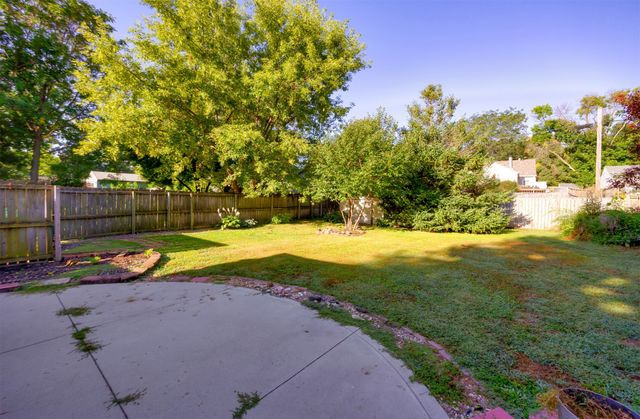 2404 47th Street, Des Moines, IA 50310
