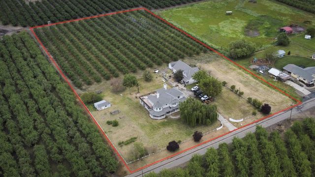 13247 Vineyard Road, Waterford, CA 95386