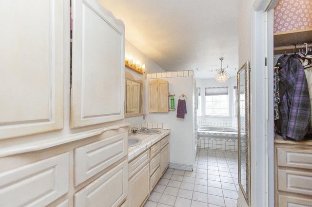 13247 Vineyard Road, Waterford, CA 95386