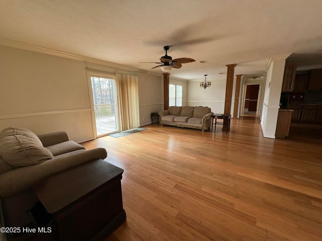 121 Hideaway Road, Belhaven, NC 27810