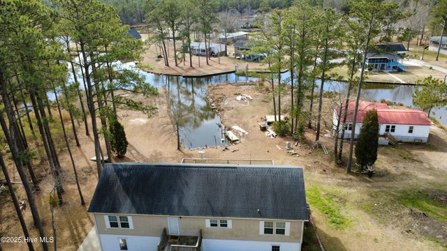 121 Hideaway Road, Belhaven, NC 27810