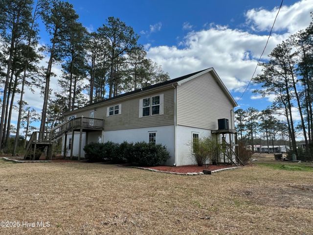 121 Hideaway Road, Belhaven, NC 27810