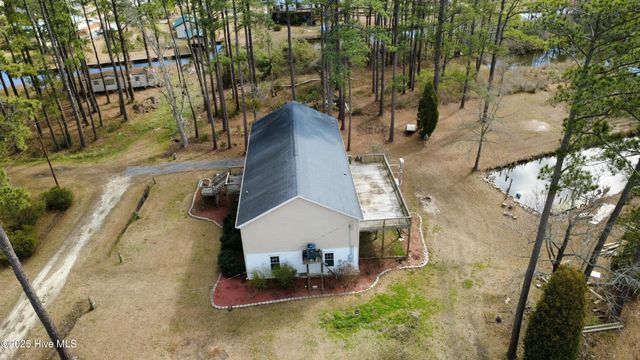 121 Hideaway Road, Belhaven, NC 27810