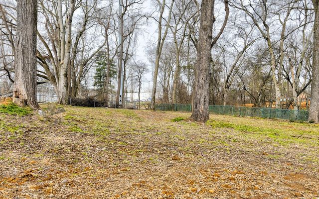 8125 Gordon Ln, Hermitage, TN 37076