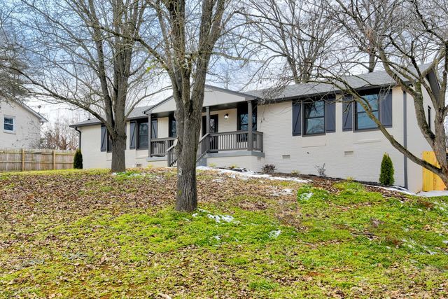 8125 Gordon Ln, Hermitage, TN 37076