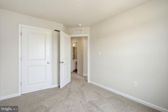 116 ESSEX DR, Sicklerville, NJ 08081