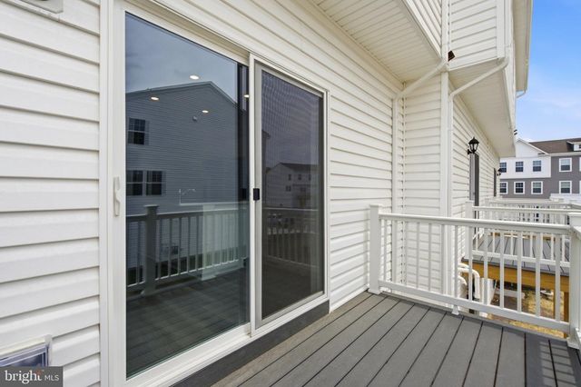 116 ESSEX DR, Sicklerville, NJ 08081