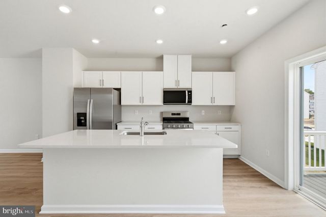 116 ESSEX DR, Sicklerville, NJ 08081